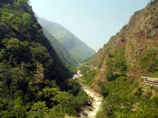 Kathmandu – Trisuli-Tal – Syabrubesi (1500 m)