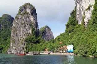Halong-Bucht – Hanoi – Hue