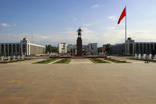 Bischkek – Ankunft und Stadtbesichtigung