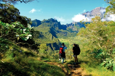 Wanderweg in den Talkessel Mafate