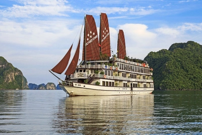 Victory Star Cruise