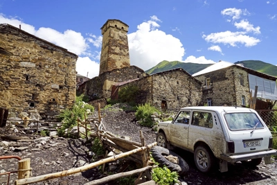 Alte Wehrtürme in Swanetien – Mestia