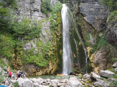 Rast am Wasserfall