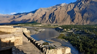 Über die Berge nach Skardu