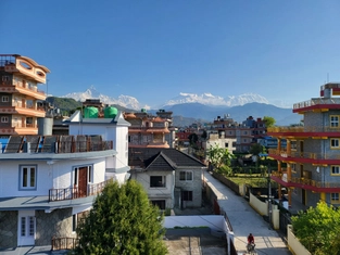 Fahrt nach Pokhara und Seilbahnfahrt