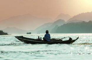 Leinen los auf dem Mekong