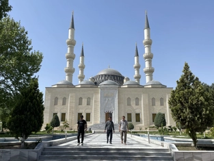 Ashgabat – Achal-Tekkiner – Anau und Fahrt mit dem Nachtzug gen Turkmenbashi