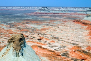 Von Turkmenbashi in den Yangisuw-Canyon