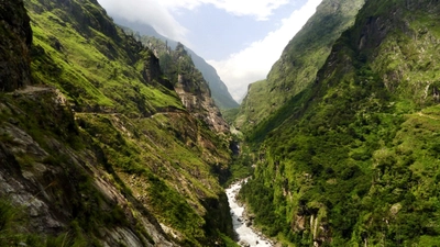 Der Marsyangdi-Fluss im Annapurna Himal