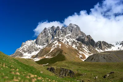 Bergmassiv Chaukhi nahe des Dorfes Juta