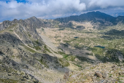 Panoramablick vom Gipfel Montmalus in Andorra