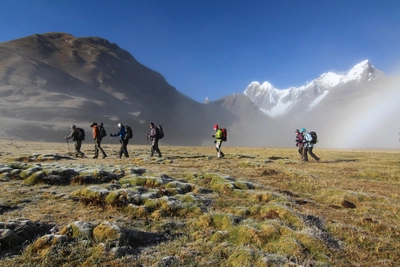 Peru Cordillera Huayhuash Trekking frueh morgens