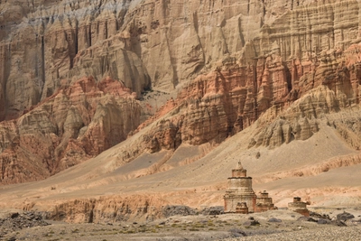 Stupa nahe Ghemi