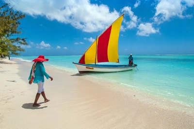 Rodrigues Strand und Boot