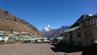 Khumjung mit Ama Dablam