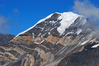 Nepal-Chulu-Far-East-Felsformation