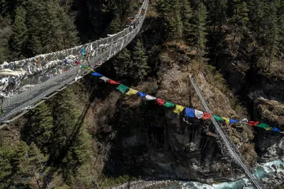 Hillary-Brücke auf der Etappe nach Namche Bazar