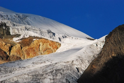 Nepal-Chulu-Far-East-Sattel