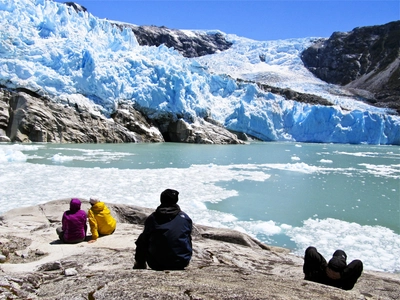 AMS_PHR_contenplando_glaciar