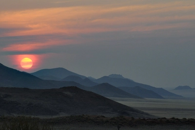 Wüstenlandschaft im Abendlicht