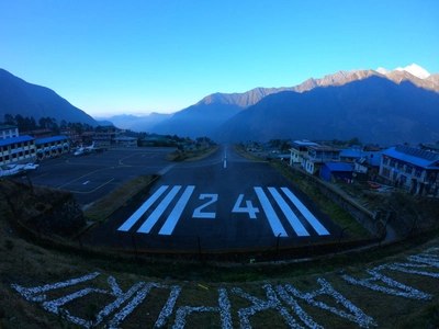 Flughafen Lukla am Morgen