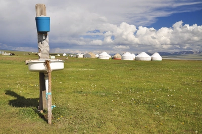 typische Waschgelegenheit in der Steppe