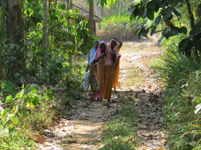 Inderinnen im Hornbill Camp