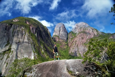 Wandern im Tres Picos Nationalpark in Brasilien