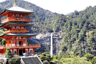 Nachi-Wasserfall und Pagode